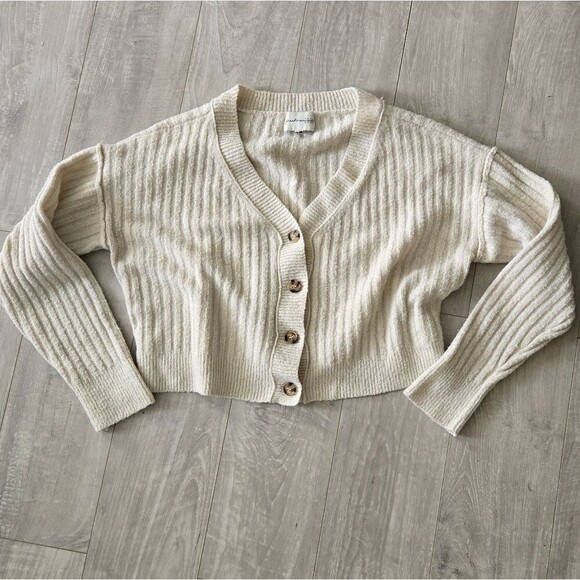 Freshman Sweaters - Women’s Cream Button Front Cropped Cardigan Sweater Top Preppy Soft Crop Size